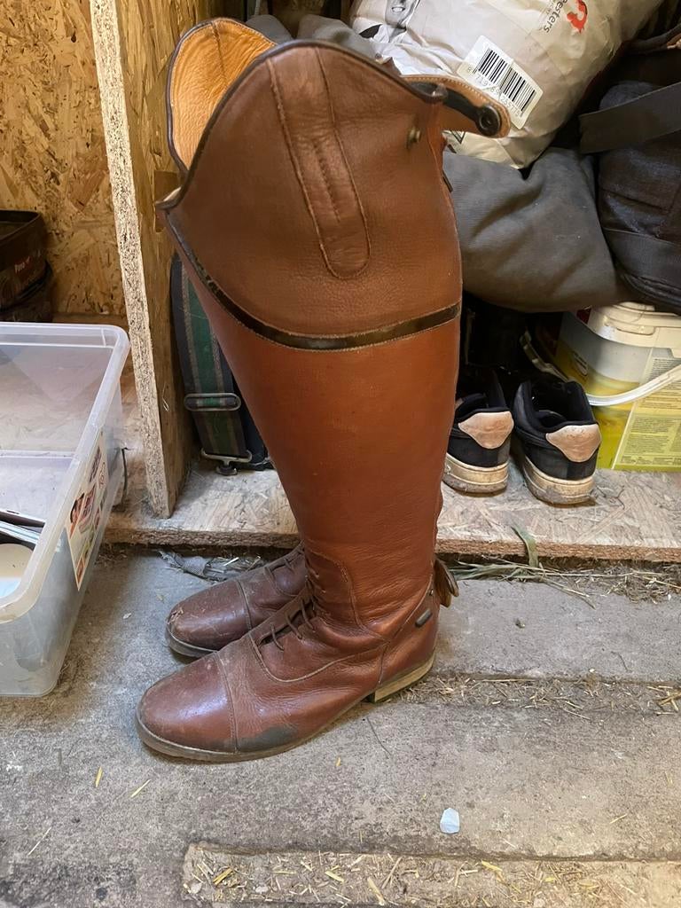 Mondoni bruine paardrijlaarzen, Dieren en Toebehoren, Paardrijkleding, Ophalen of Verzenden, Zo goed als nieuw, Dressuur, Bovenkleding