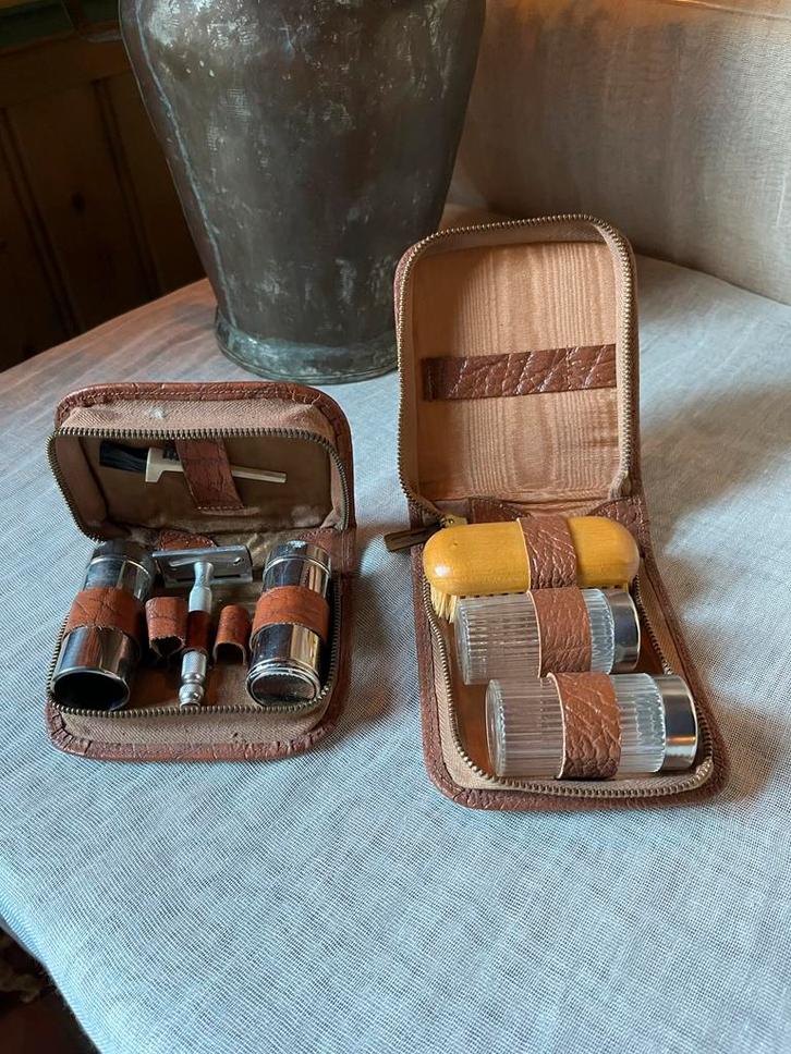 Vintage Reis Toiletset - Scheerset en Flessen, Antiek en Kunst, Antiek | Overige Antiek, Ophalen of Verzenden