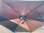 Zweefparasol bruin - Gebruikt, Tuin en Terras, Parasols, Ophalen, Gebruikt, 2 tot 3 meter, Zweefparasol