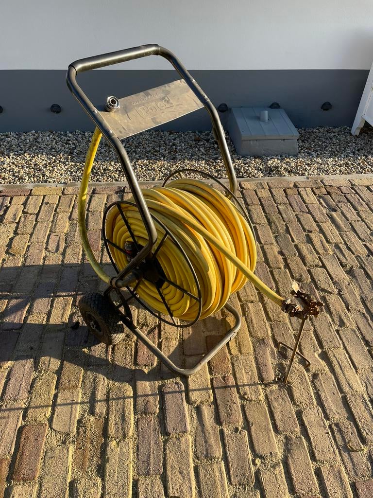 Slangenwagen Polet incl 75 mtr 3/4 slang + sectiesproeier, Ophalen, Gebruikt, Tuinslang