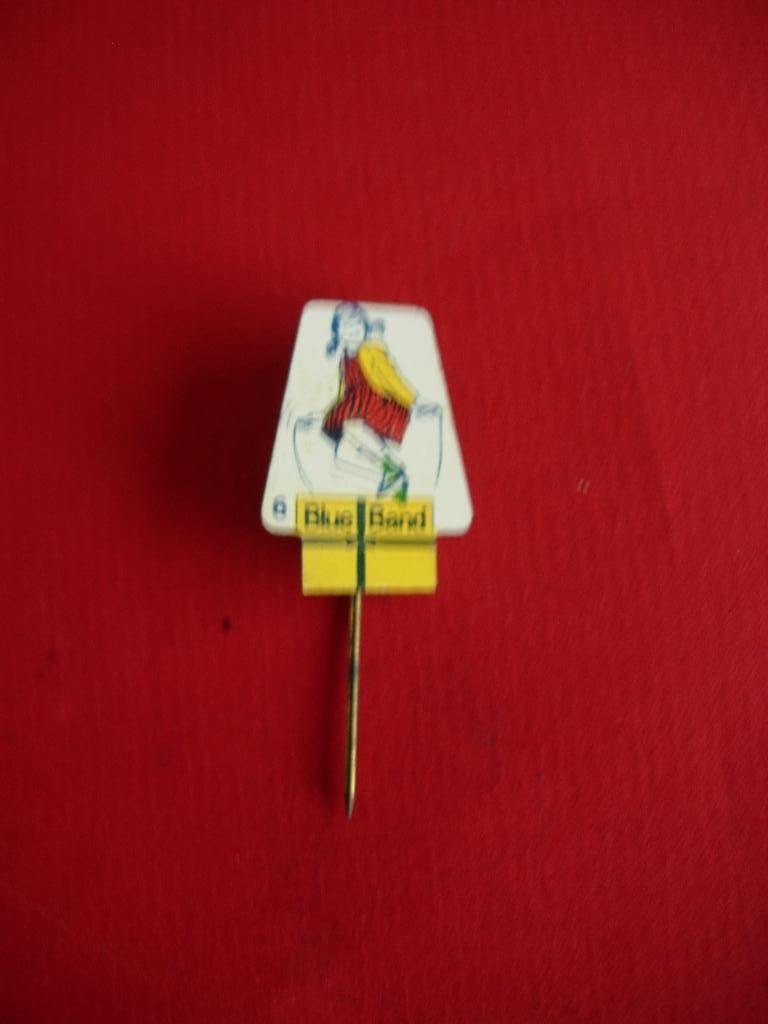 speldje van Blue Band (touwtjespringster), Verzenden, Zo goed als nieuw, Merk, Speldje of Pin
