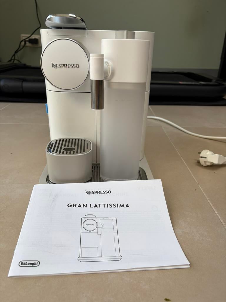 De’Longhi Nespresso Gran Lattissima, Witgoed en Apparatuur, Koffiezetapparaten, Espresso apparaat, Nieuw, Ophalen of Verzenden