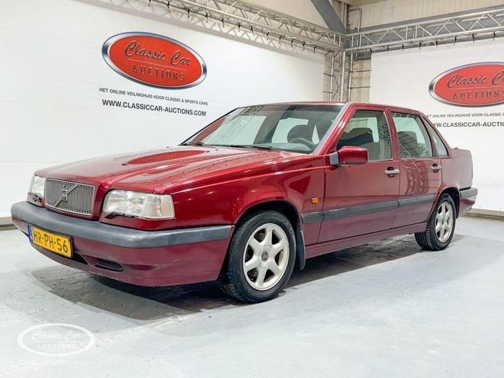 Volvo 850 GLT  - ONLINE AUCTION, Auto's, Oldtimers, Bedrijf, Volvo, Benzine, Sedan, Automaat, Origineel Nederlands, Rood, Voorwielaandrijving