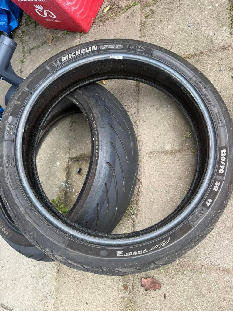 Oude motorbanden, Ophalen, Gebruikt
