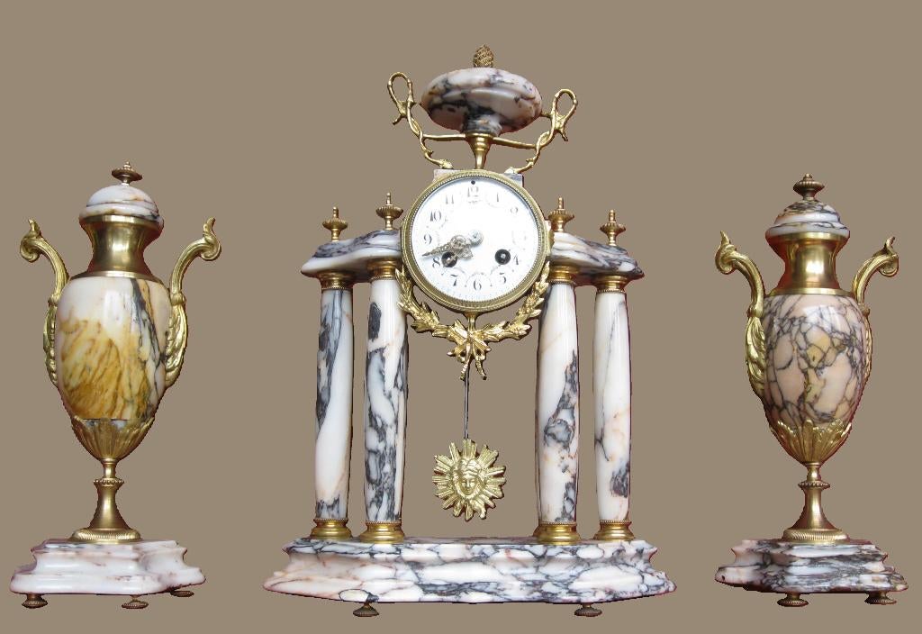 Magnifieke tweedelige vergulde Franse portiekklok, Ophalen