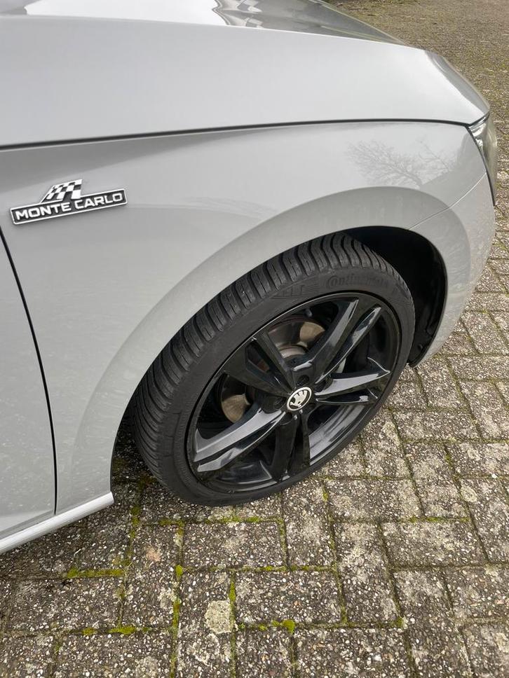 Monte carlo velgen 5x100 black serie 215/40/zr18, Auto diversen, Wieldoppen, Ophalen of Verzenden