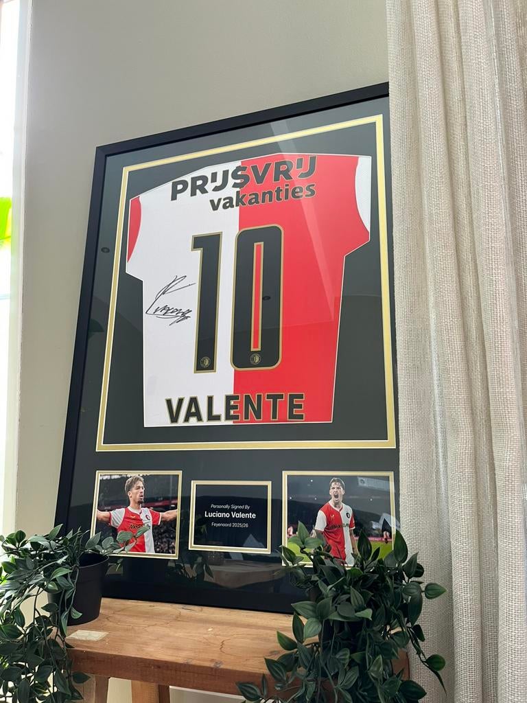 Ingelijst Gesigneerd Luciano Valente shirt met videobewijs, Ophalen of Verzenden, Nieuw, Feyenoord, Shirt