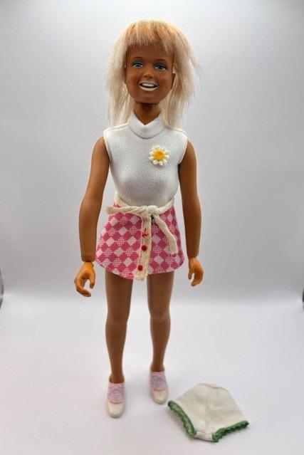 Vintage Barbie 1974 Dusty Kenner, Verzamelen, Poppen, Gebruikt, Kleertjes, Ophalen of Verzenden