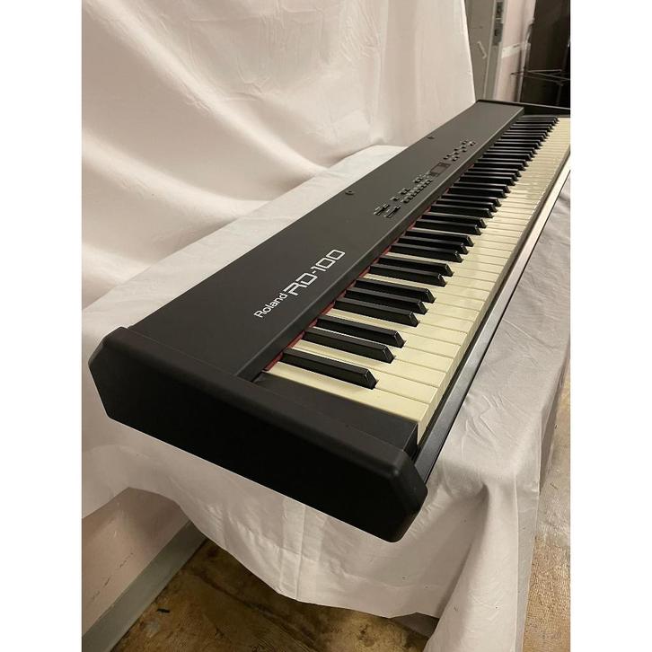roland rd100, Muziek en Instrumenten, Piano's, Gebruikt, Piano, Zwart, Digitaal, Ophalen