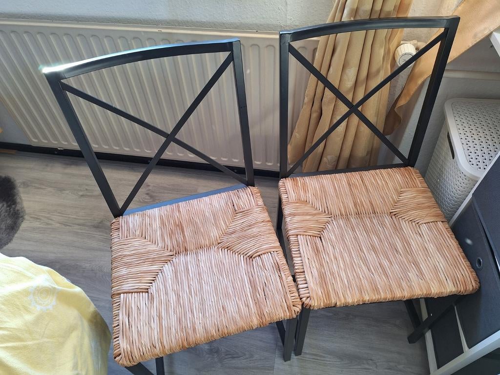 2 mooie stoelen, staal rieten zitting, Huis en Inrichting, Stoelen, Ophalen of Verzenden, Gebruikt, Bruin, Twee