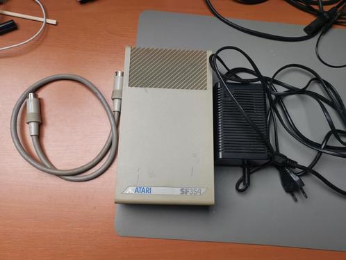 Atari SF354 Externe 720K 3,5" floppydrive, Spelcomputers en Games, Spelcomputers | Xbox 360, Zo goed als nieuw, Ophalen of Verzenden