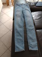 Levi high mile super skinny maat 26 zie doto, Kleding | Dames, Spijkerbroeken en Jeans, Nieuw, Levi's, Blauw, Ophalen of Verzenden