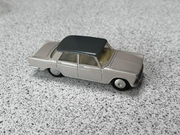 Fiat 1800 van Corgi Toys beschikbaar voor biedingen
