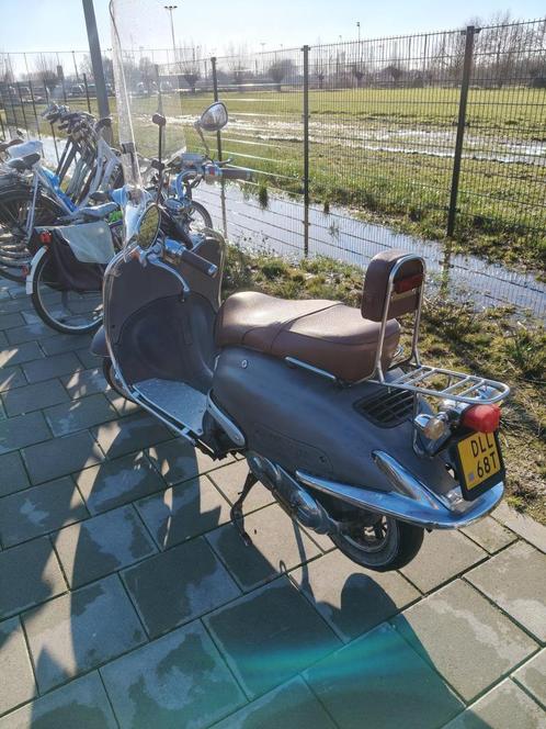 AGM retro scooter 2017, Fietsen en Brommers, Scooters | Overige merken, Gebruikt, Maximaal 45 km/u, Benzine, Ophalen of Verzenden