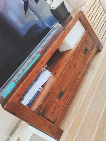 set of wooden furnitures  beschikbaar voor biedingen