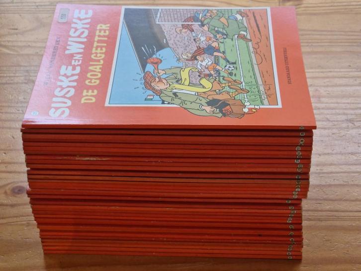 40 suske en wiske afleveringen + zeldzame exemplaren, Boeken, Stripboeken, Gelezen, Meerdere stripboeken, Ophalen of Verzenden