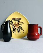 Kwatta bord Regout geel Zenith kannetjes plateel rood zwart, Antiek en Kunst, Ophalen of Verzenden