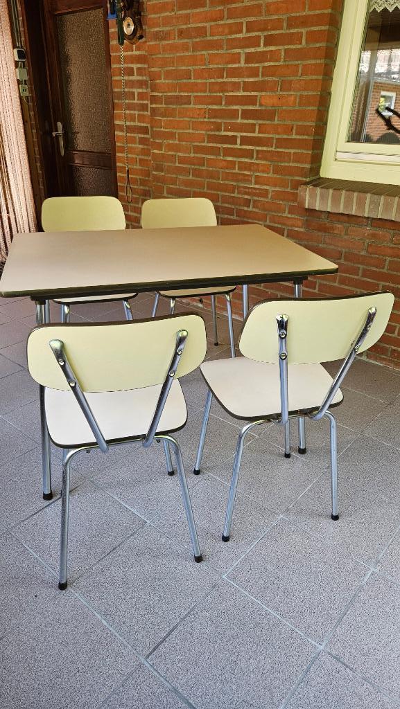 Retro tafel met 4 stoelen, Huis en Inrichting, Tafels | Eettafels, Gebruikt, 50 tot 100 cm, 100 tot 150 cm, Vier personen, Rechthoekig