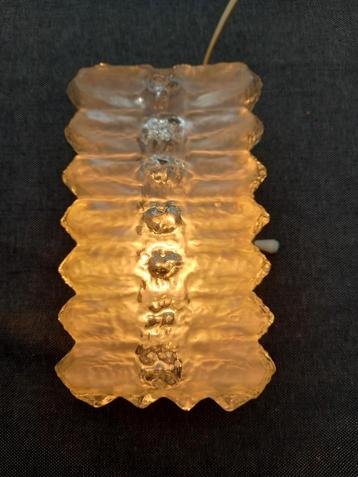 Vintage jaren '60 glazen wandlamp, midcentury. beschikbaar voor biedingen