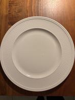 9 stuks Wedgwood onderborden 31 cm off white, Huis en Inrichting, Ophalen, Zo goed als nieuw, Bord(en), Wedgwood
