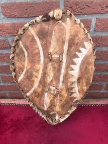 oud Masai schild, hout en geitenleer beschikbaar voor biedingen