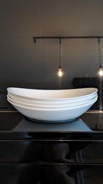 Ikea SKYN 21986 - porselein 4 diepe borden, Ophalen of Verzenden, Gebruikt, Porselein, Bord(en)