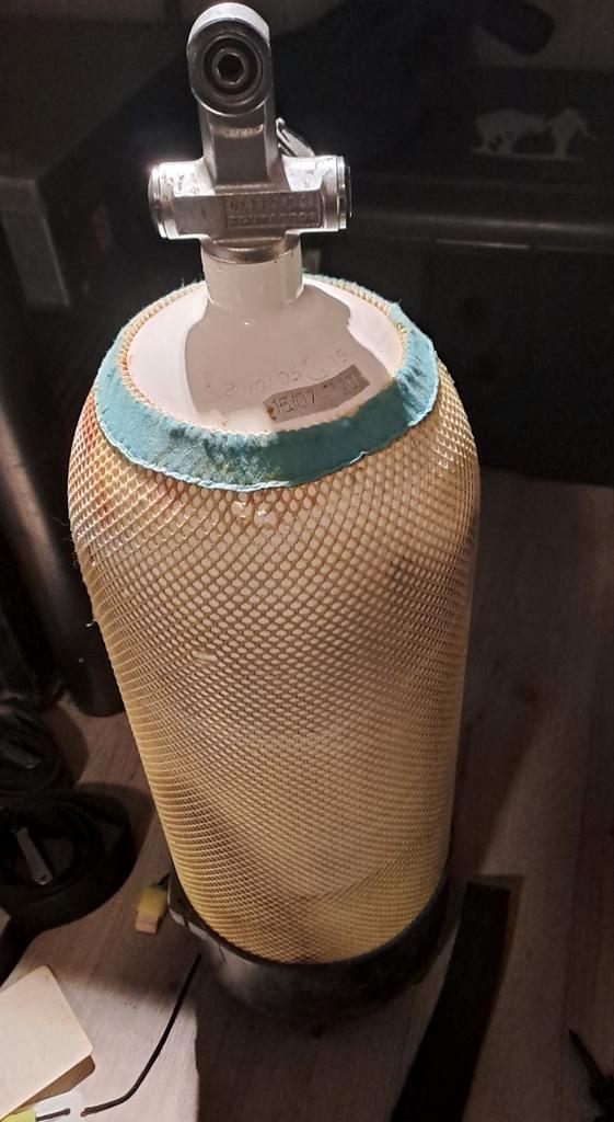 Duikflessen en toebehoren duikspullen, Watersport en Boten, Duiken, Gebruikt, Duikfles, Ophalen