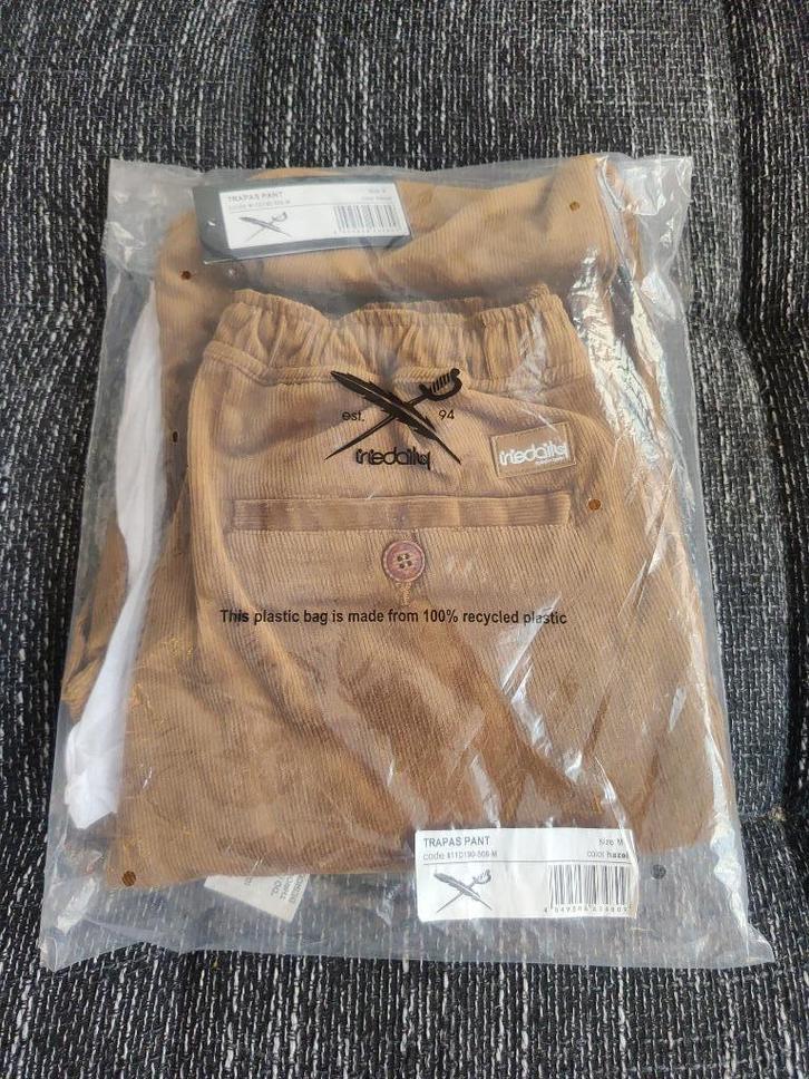 Iriedaily Trapas corduroy broek / ribbroek bruin (NIEUW), Kleding | Heren, Broeken en Pantalons, Nieuw, Maat 48/50 (M), Bruin