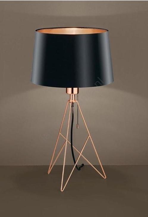 Eglo design tafellamp goud/koper met zwarte lampenkap, Huis en Inrichting, Lampen | Tafellampen, Zo goed als nieuw, 50 tot 75 cm