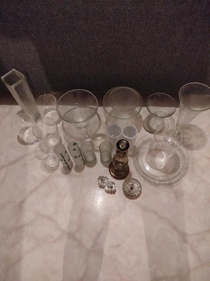 Gratis af te halen diverse glaswerk vazen schaal kandelaars, Diversen, Rommelmarktspullen, Zo goed als nieuw, Ophalen