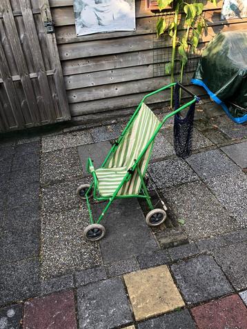 Vintage buggy / wandelwagen beschikbaar voor biedingen