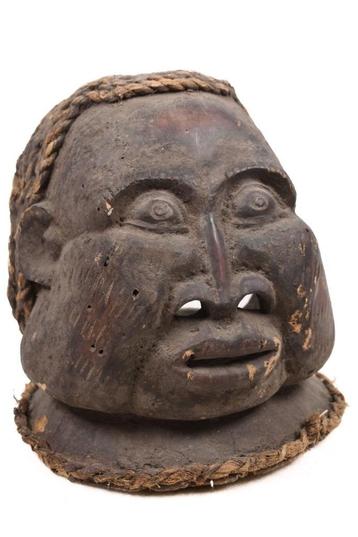 251022  Oud Afrikaans Bangwa head masker uit Cameroon. beschikbaar voor biedingen