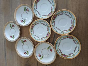 brocante schoteltjes beschikbaar voor biedingen