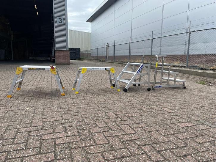 4 Trappetjes / werkbordessen | Licht gebruikt, Tuin en Terras, Overige Tuin en Terras, Zo goed als nieuw, Ophalen