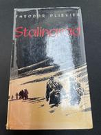 Stalingrad boek van Theodor Plievier, Theodor Plievier, Ophalen of Verzenden, Zo goed als nieuw, Tweede Wereldoorlog
