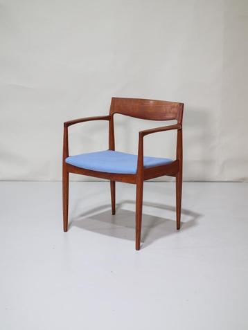 Armstoel Deens vintage teakhout blauw bureaustoel 1960s beschikbaar voor biedingen