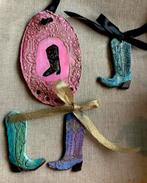 Cowboy boot christmas ~ kleintje kunst ~ atelier, Ophalen of Verzenden, Zo goed als nieuw, Minder dan 50 cm, Schilderij