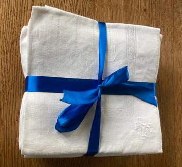 Servetten 6 stuks damast beschikbaar voor biedingen