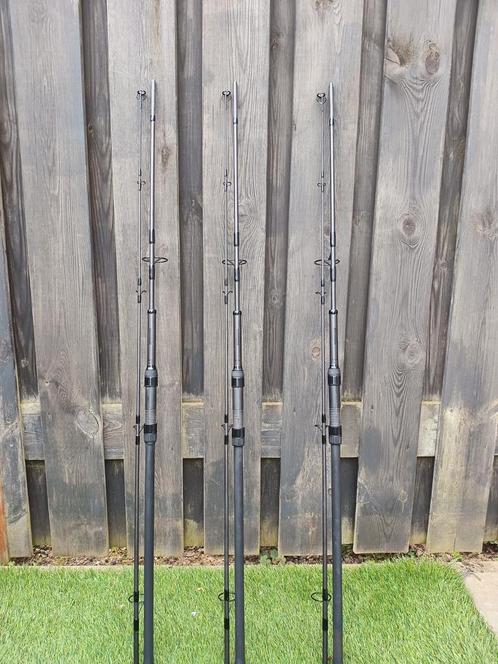 Sonik insurgent 9ft 3lb set. (3x), Watersport en Boten, Hengelsport | Karpervissen, Zo goed als nieuw, Ophalen