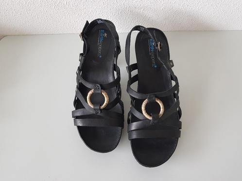 Timberland maat 41 mooie zwarte leren sandalen bijna nieuw !, Kleding | Dames, Schoenen, Zo goed als nieuw, Sandalen of Muiltjes