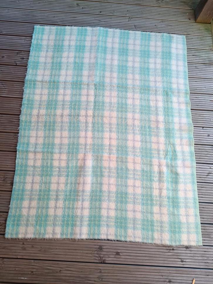 Mintgroen geruite wollen deken 135x175, Huis en Inrichting, Woonaccessoires | Plaids en Woondekens, Gebruikt, Ophalen