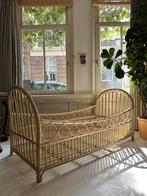 Prachtig rotan peuter kleuter bed Leo&Moon, Kinderen en Baby's, Kinderkamer | Bedden, Ophalen, Zo goed als nieuw, 140 tot 160 cm