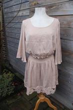Jurk licht bruin Patrizia Pepe mt 46(IT) eu40 Vaste prijs, Kleding | Dames, Maat 38/40 (M), Bruin, Ophalen of Verzenden, Zo goed als nieuw