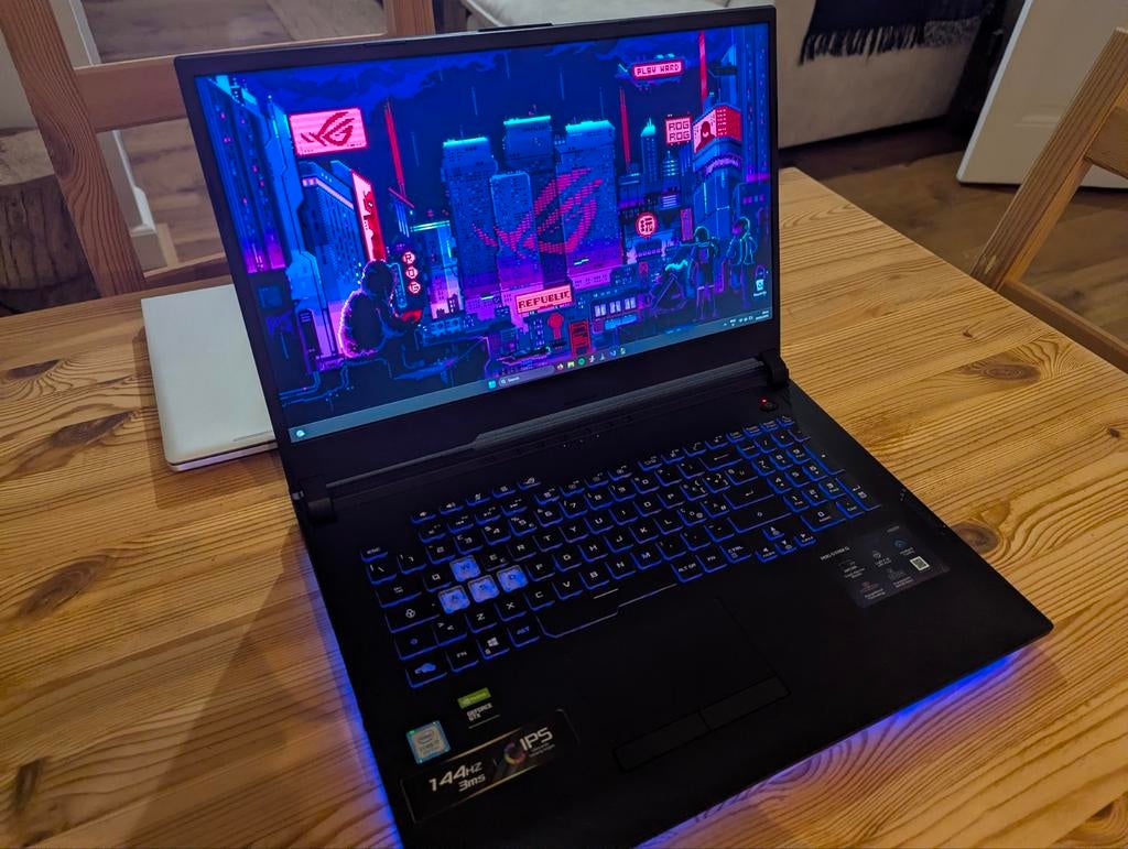 Asus ROG Strix G731GU - Gaming Laptop, Computers en Software, Windows Laptops, Gebruikt, Met videokaart, Asus, Qwerty