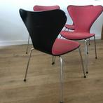 4 Fritz Hansen 3107 vlinder stoel gestoffeerd zwart rood, Huis en Inrichting, Stoelen, Ophalen, Gebruikt, Nvt, Eén