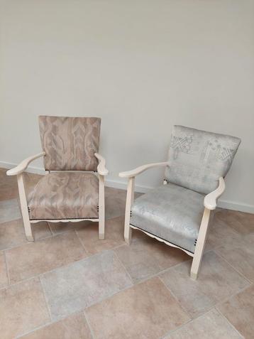 2 Leuke Fauteuiltjes met mooie bekleding beschikbaar voor biedingen