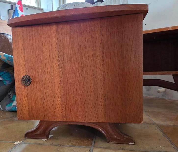 Twee vintage jaren 30 kastjes, Huis en Inrichting, Kasten | Dressoirs, Ophalen of Verzenden