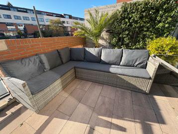 Tuinkussenset in zeer goede staat beschikbaar voor biedingen