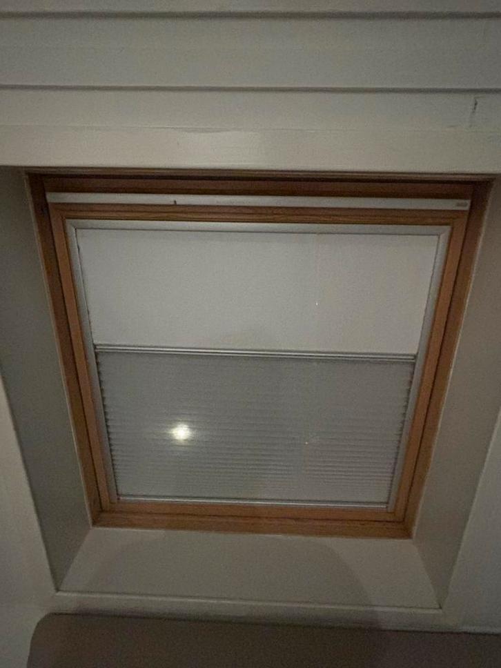 3x Velux Dakraam Rolgordijn - GGL S06, Doe-het-zelf en Verbouw, Rolluiken, Gebruikt, Minder dan 100 cm, Crème of Beige, Elektrische bediening