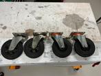 Te koop zwenkwielen waarvan een met rem, Ophalen of Verzenden, Zo goed als nieuw